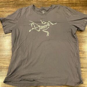 Men’s XL Arc'teryx Charcoal Tee Graphic